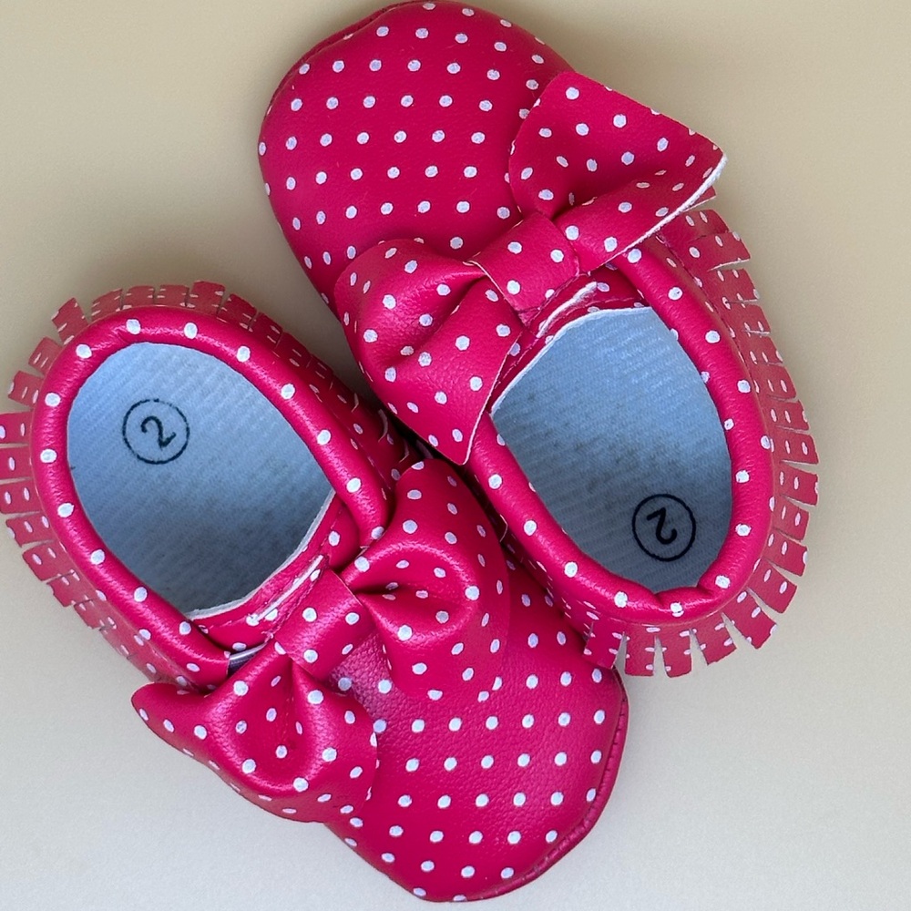 Lovely Cute Dress Shoes Baby Pink and white Polka Dot with Bow